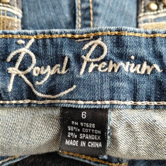 Women's Classic Blue Jean Shorts - Picture 8 of 8